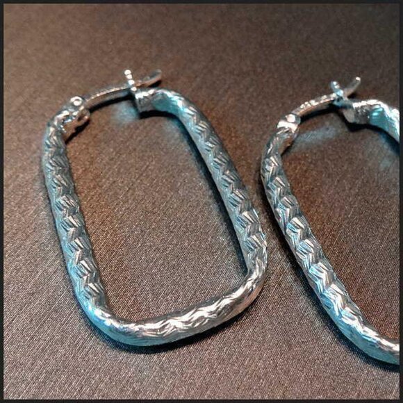 925 Sterling Silver Diamond Etched Rectangular Hoop Pierced Earrings 17088 - Picture 3 of 5
